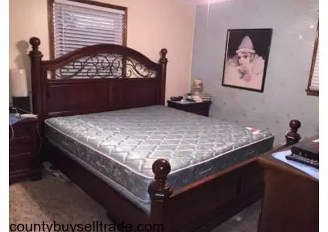 REDUCED! MUST SELL BEDROOM SET